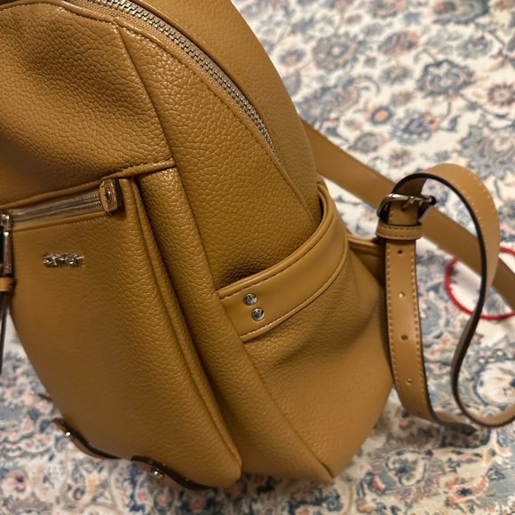 Calvin Klein backpack Néw - Picture 9 of 13